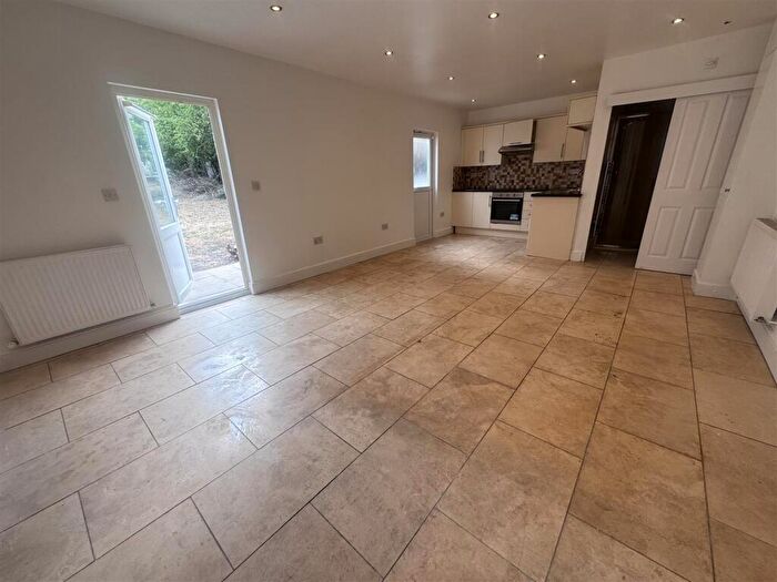 Studio To Rent In Nursery Road, London, N14