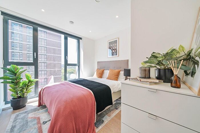 2 Bedroom Apartment To Rent In Uncle Leeds, Whitehall, Leeds, LS12