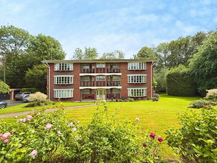 2 Bedroom Apartment For Sale In Ladybrook Road, Bramhall, SK7