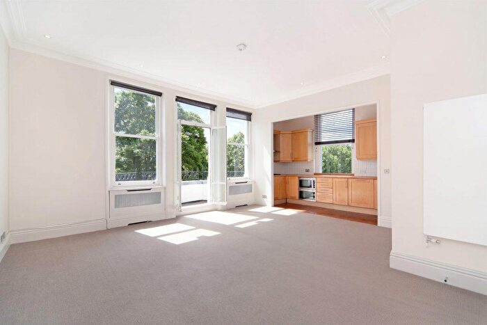 2 Bedroom Flat To Rent In Redcliffe Square, Chelsea, SW10