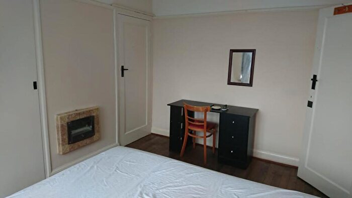 4 Bedroom House To Rent In Southern-by-Pass, OX2