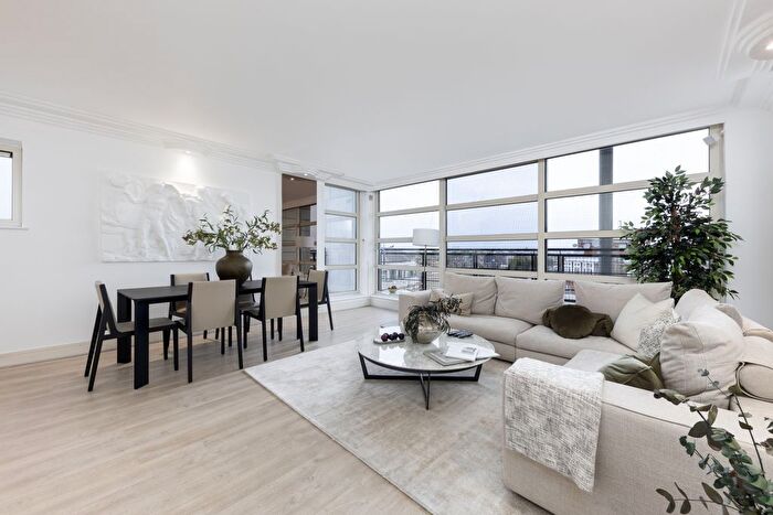 3 Bedroom Terraced House For Sale In Consort Rise House, - Buckingham Palace Road, London, SW1W