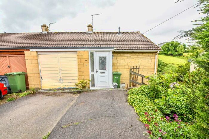 3 Bedroom Semi-Detached House For Sale In Orchard Leaze, Cam, GL11