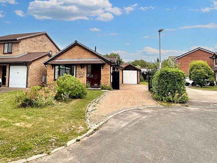 2 Bedroom Detached Bungalow For Sale In Keswick Close, Crewe, CW2