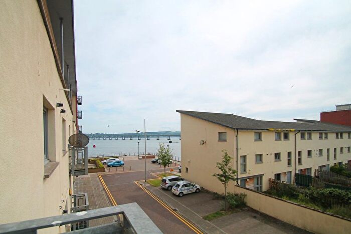 2 Bedroom Flat To Rent In Thorter Row, Dundee, Dundee, DD1