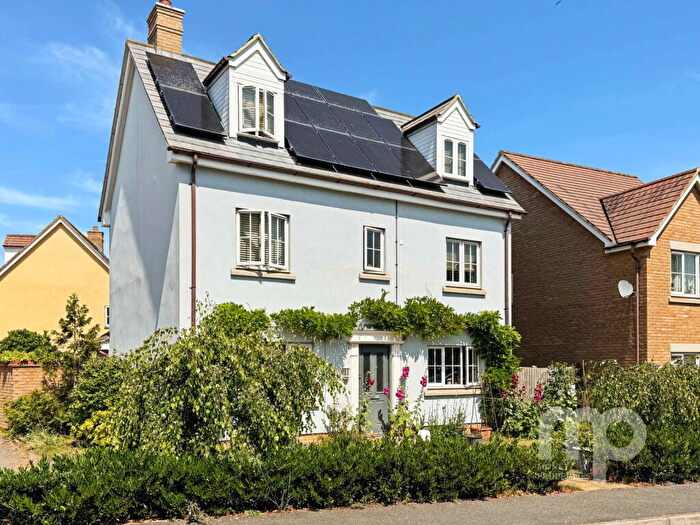 5 Bedroom Detached House For Sale In Pelargonium Drive, Wymondham, NR18