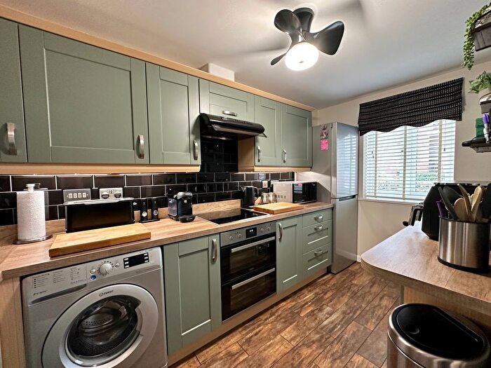 3 Bedroom Town House For Sale In Bassett Crescent, West Bromwich, B71