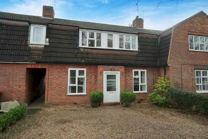 4 Bedroom Terraced House To Rent In Elm Gardens, Welwyn Garden City AL8