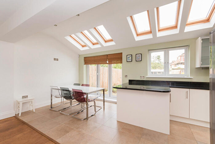 4 Bedroom Semi-Detached House To Rent In St Leonards Road, Headington, OX3