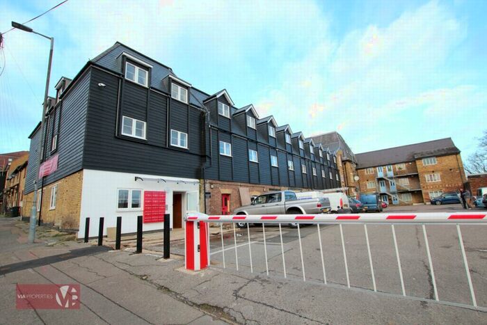 2 Bedroom Apartment To Rent In Brewery Road, Hoddesdon, EN11