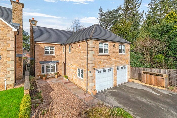 4 Bedroom Detached House For Sale In Moor View Close, Menston, Ilkley, West Yorkshire, LS29