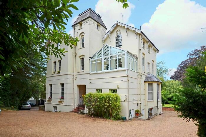 1 Bedroom Studio To Rent In Portsmouth Road, Esher, KT10