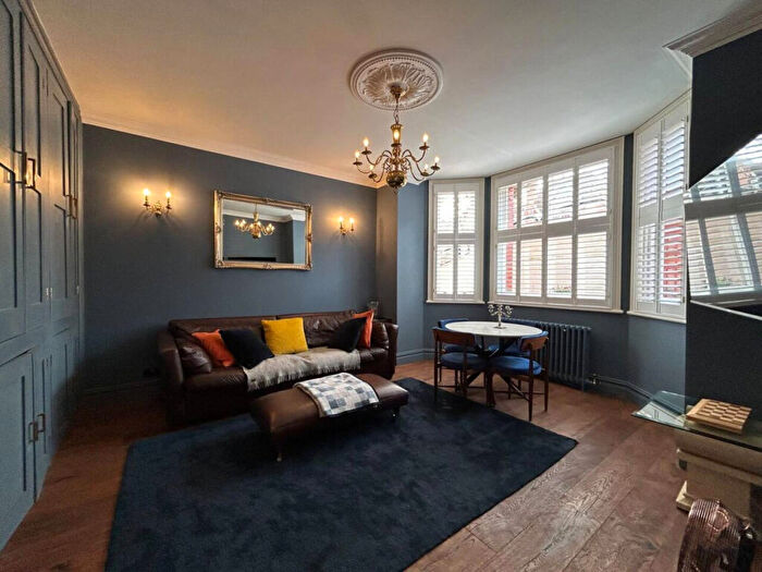 1 Bedroom Apartment To Rent In The Drive, Hove, East Sussex, BN3