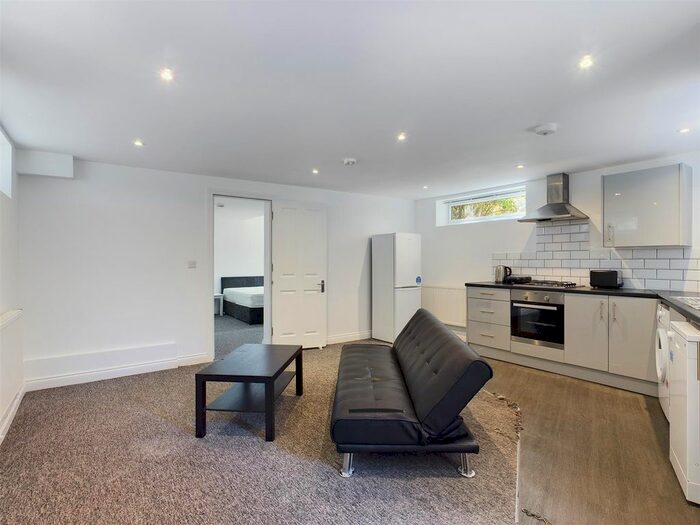 1 Bedroom Flat To Rent In Middle Road, Brighton, BN1