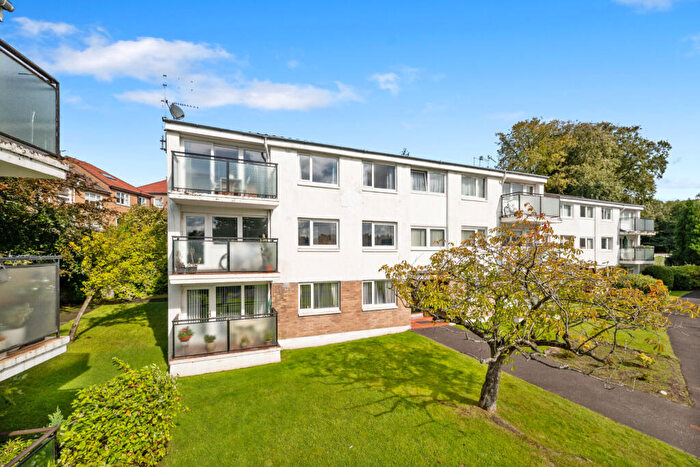 3 Bedroom Flat For Sale In Speirs Road, Bearsden, G61