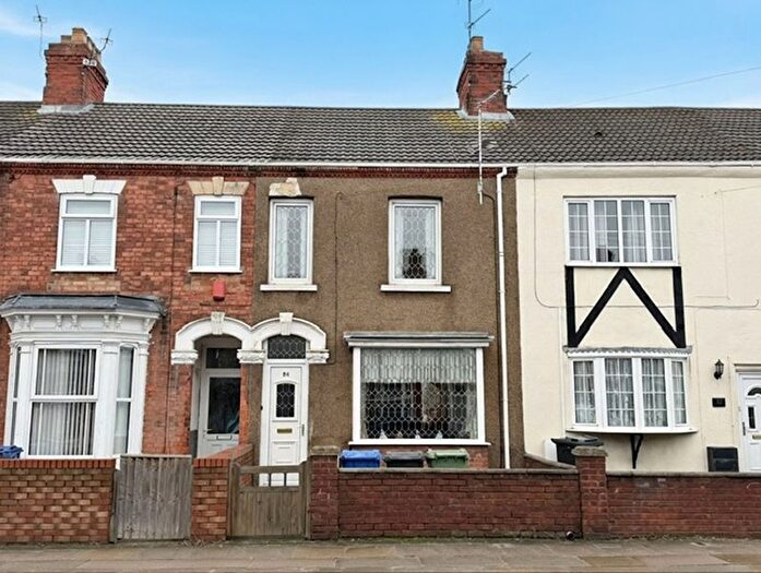 3 Bedroom Terraced House For Sale In Cromwell Road, Grimsby, DN31