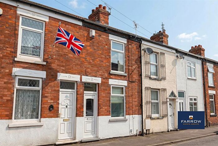 2 Bedroom Terraced House For Sale In Bark Street, Cleethorpes, DN35
