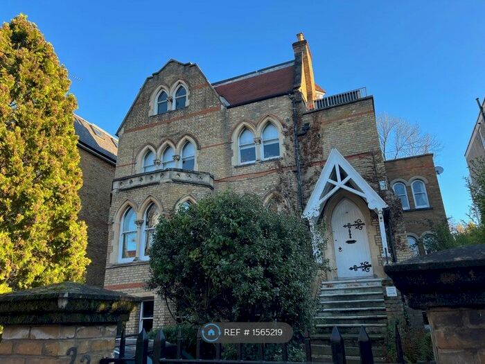 2 Bedroom Flat To Rent In Crescent Road, London, N8