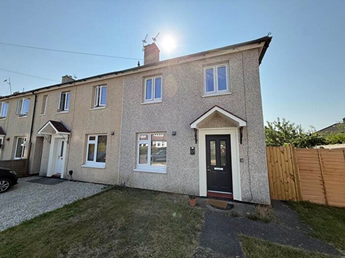 2 Bedroom House To Rent In Coronation Road, Frome, Somerset, BA11