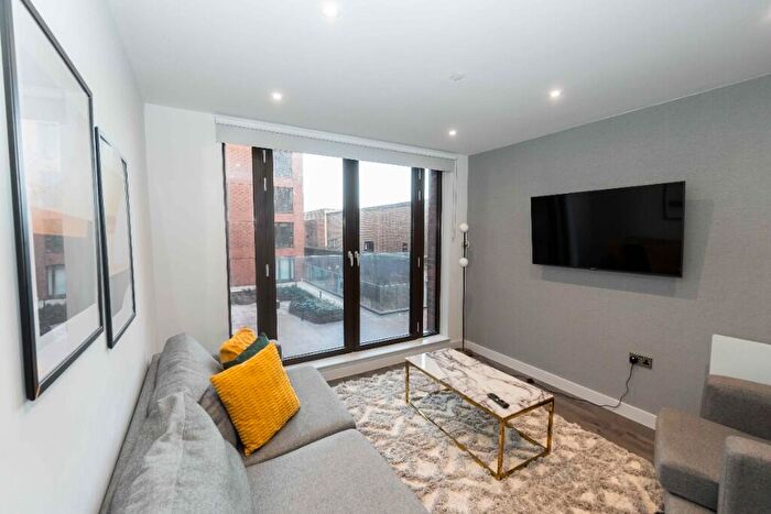 2 Bedroom Apartment To Rent In Parliament Square, Liverpool, Merseyside, L1