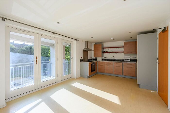 2 Bedroom Flat For Sale In Caesar Court, Moss Street, York Centre, YO23