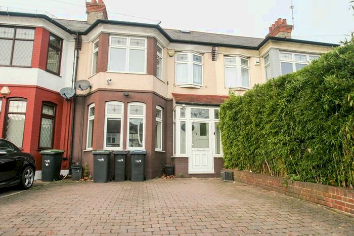 4 Bedroom Terraced House To Rent In Firs Lane, London, N21