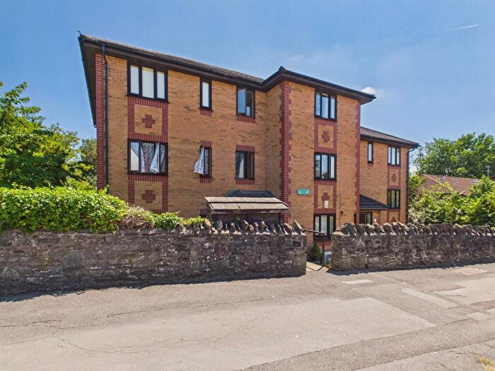 1 Bedroom Flat For Sale In Memorial Road, Hanham, Bristol, BS15