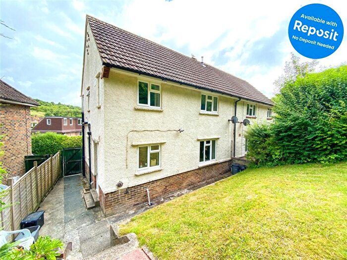 4 Bedroom Semi-Detached House To Rent In Manton Road, Brighton, East Sussex, BN2