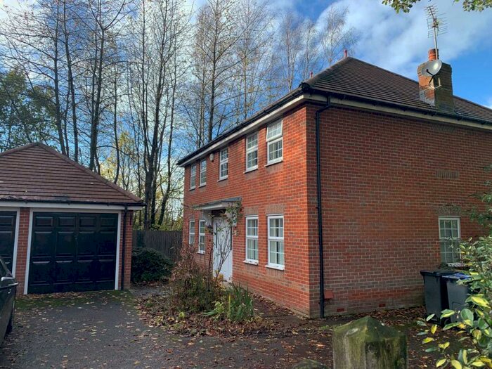 4 Bedroom Detached House To Rent In Maurice Way, Marlborough, SN8