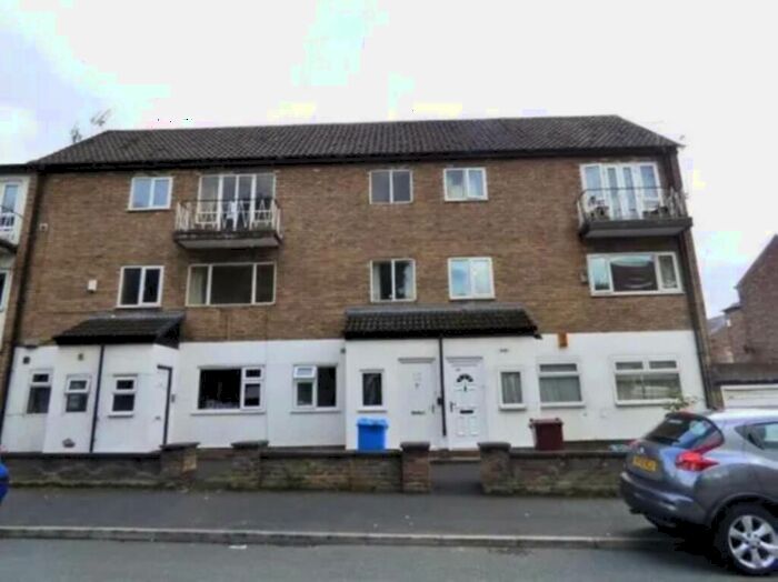 3 Bedroom Terraced House To Rent In Hilltop Court, Manchester, M14