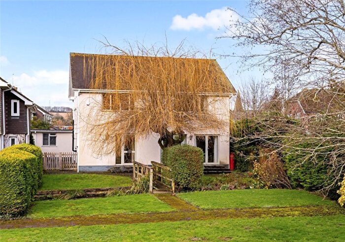 3 Bedroom Detached House For Sale In Nelson Close, Stockbridge, Hampshire, SO20