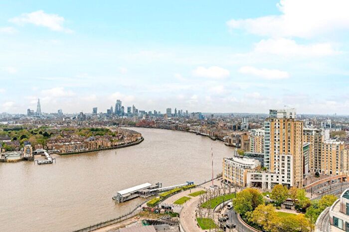 Apartment To Rent In Newfoundland Place, London, E14