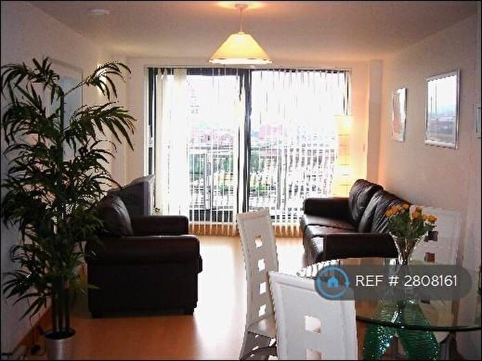 2 Bedroom Flat To Rent In Blue Granary Wharf, Leeds, LS1