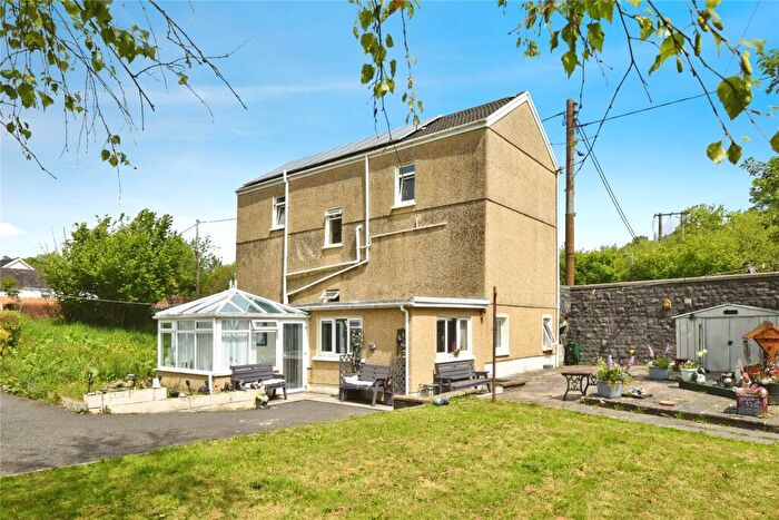 4 Bedroom Detached House For Sale In Heol Y Felin, Pontyberem, Llanelli, Carmarthenshire, SA15
