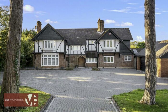 4 Bedroom Detached House To Rent In Low Hill Road, Roydon, Harlow, CM19