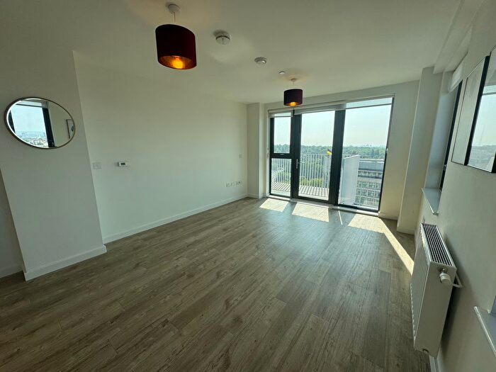 1 Bedroom Flat To Rent In Viscount House, Regency Heights, Park Royal, London, NW10