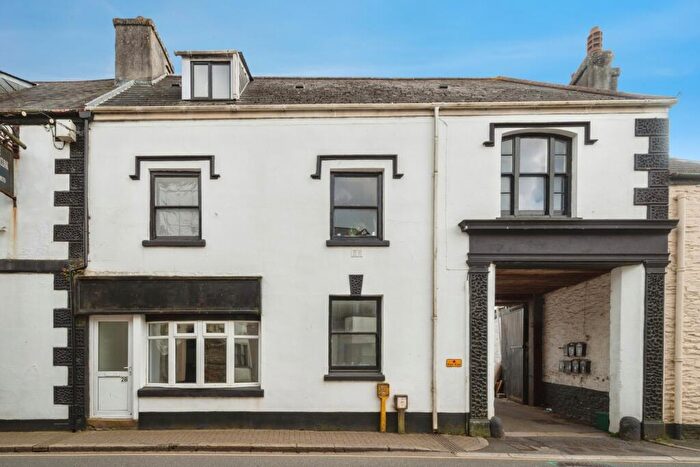 1 Bedroom Flat For Sale In Fore Street, Callington, Cornwall, PL17