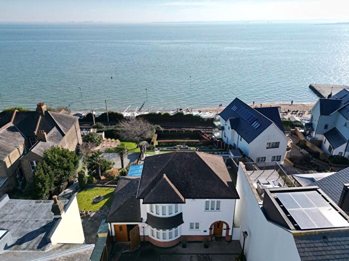 3 Bedroom Detached House For Sale In Leigh Hill, Leigh-On-Sea, SS9