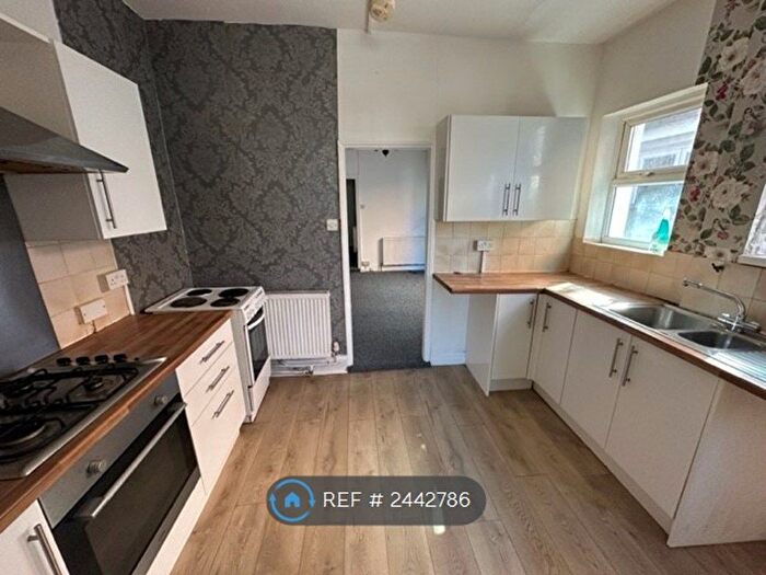 2 Bedroom Flat To Rent In Boulevard, Hull, HU3