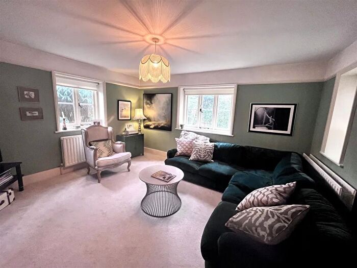 3 Bedroom Semi-Detached House To Rent In Collerne Street, Romford, RM3