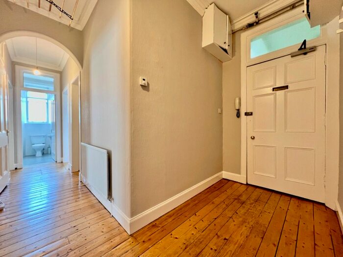 2 Bedroom Flat To Rent In Easter Road, Hillside, Edinburgh, EH7