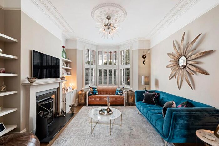 5 Bedroom Terraced House To Rent In Wroughton Road, London, SW11