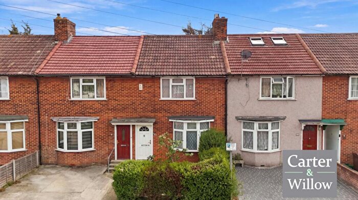 2 Bedroom Terraced House For Sale In Hewett Road, Dagenham, RM8