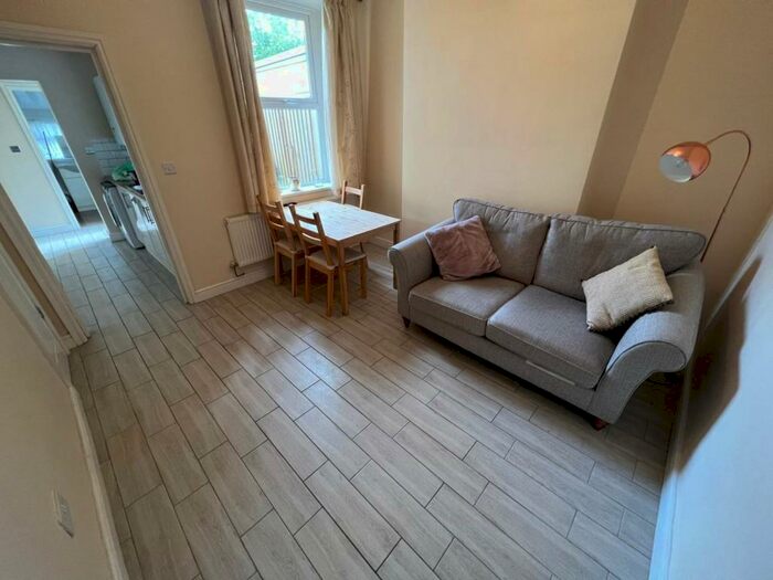 3 Bedroom Terraced House To Rent In Robert Street, Cathays, Cardiff, CF24