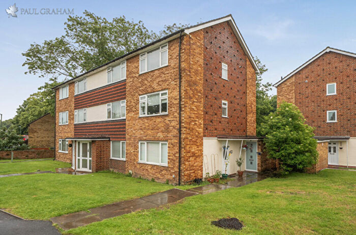 2 Bedroom Maisonette For Sale In Culvers Avenue, Carshalton, SM5