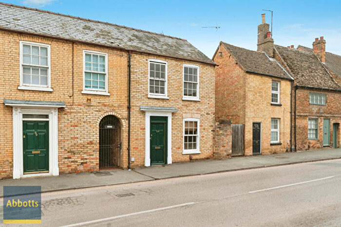 2 Bedroom House To Rent In Broad Street, Ely, Cambridgeshire, CB7