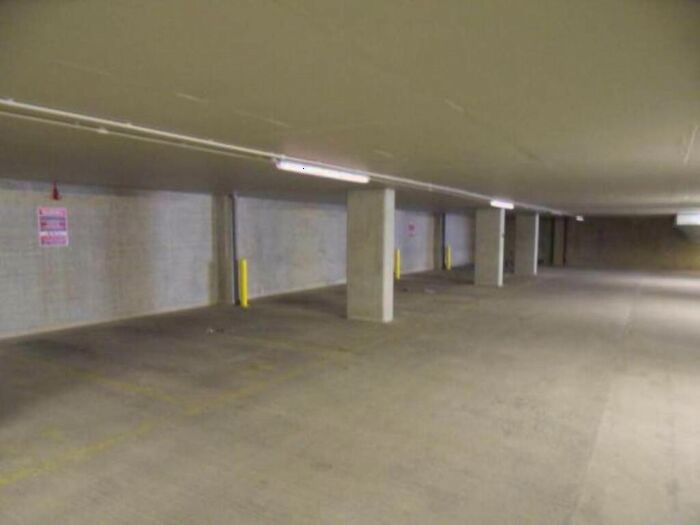 Garage / Parking To Rent In Secure Parking, Salem Street, Bradford, BD1