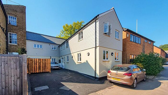 1 Bedroom Apartment To Rent In The Bakehouse Chambers Street, Hertford, SG14