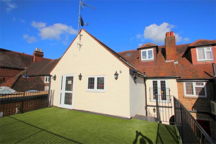 House Of Multiple Occupation To Rent In High Street, Burnham, SL1