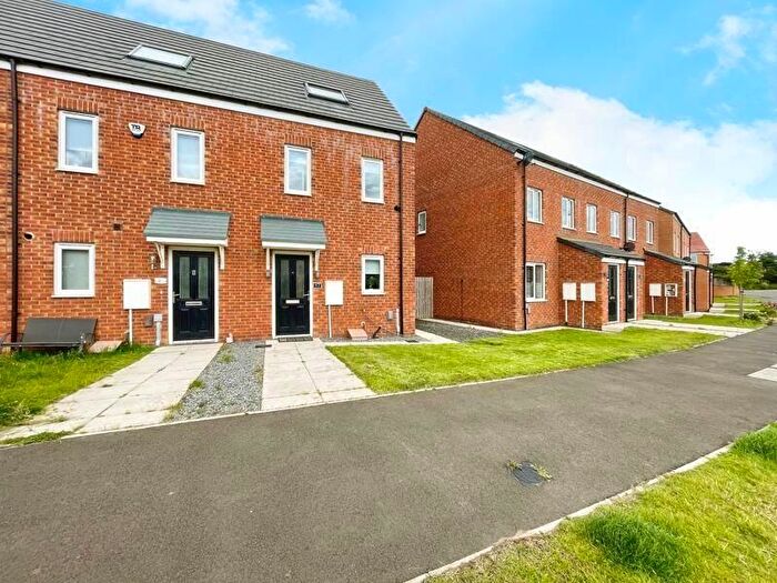 3 Bedroom Town House To Rent In Baroney Way, St Nicholas Manor, Cramlington, NE23